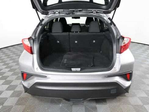 Used 2019 Toyota C-HR LE image 9