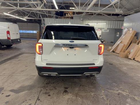 Certified 2022 Ford Explorer XLT w/ Equipment Group 202A image 15
