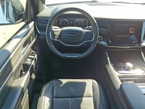 Used 2024 Jeep Wagoneer Series II w/ Flexible Seating Group RWD image 13