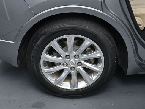 Used 2019 Buick Envision Essence FWD image 31