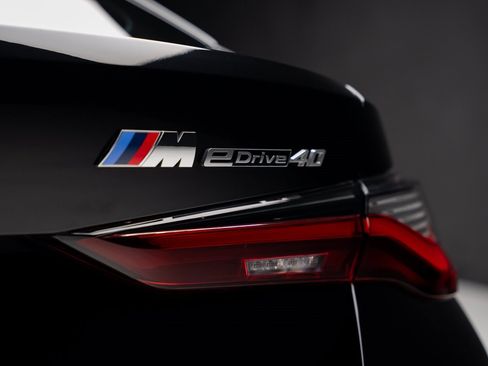 Used 2023 BMW i4 eDrive40 w/ Premium Package image 30