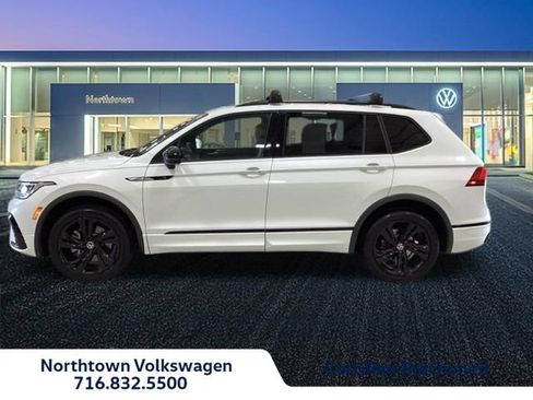 Certified 2024 Volkswagen Tiguan SE R-Line AWD/4WD image 3