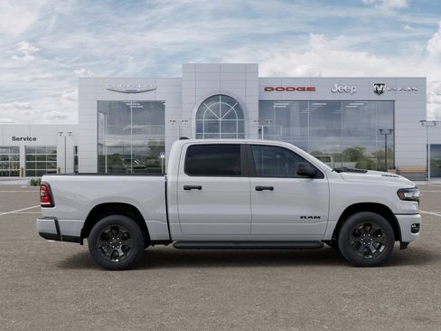 New 2026 RAM 1500 Express AWD/4WD image 21