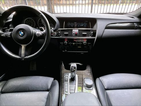 Used 2018 BMW X4 M40i image 15
