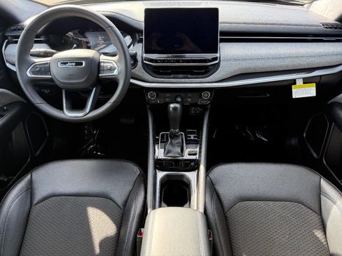 Used 2024 Jeep Compass Latitude w/ Altitude Special Edition image 13