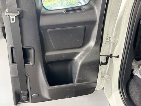 Used 2020 Toyota Tacoma SR image 27