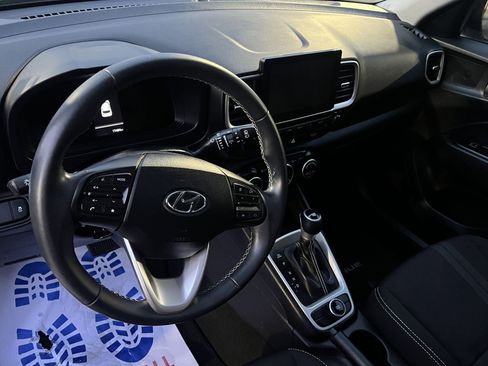 Certified 2023 Hyundai Venue SEL image 13