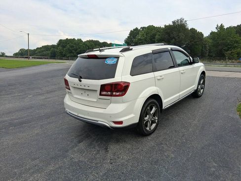 Used 2017 Dodge Journey Crossroad w/ Popular Equipment Group FWD image 5