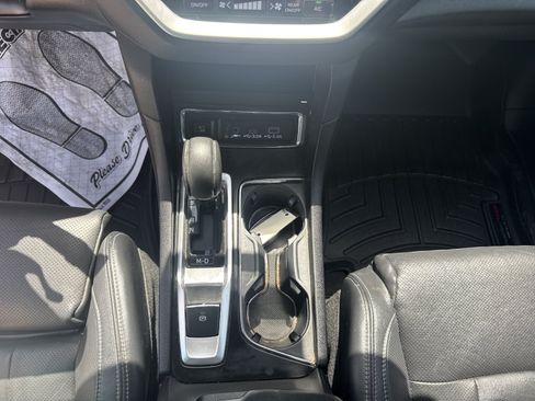 Used 2023 Subaru Ascent Limited w/ Technology Package AWD/4WD image 15