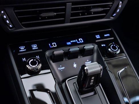 New 2026 Porsche 911 Carrera RWD image 25