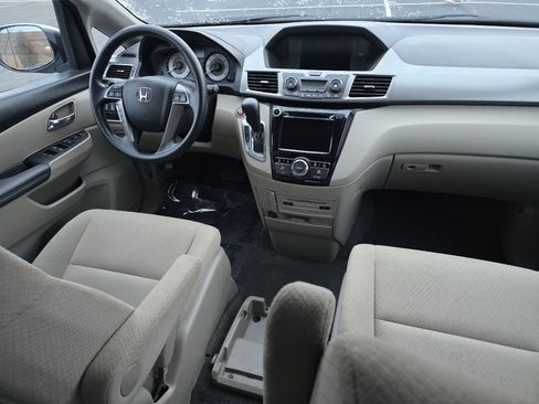 Used 2016 Honda Odyssey SE image 22