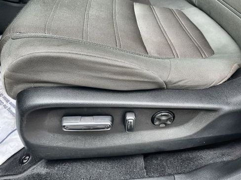 Used 2018 Honda CR-V EX image 16