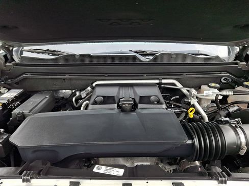 Used 2024 Chevrolet Colorado ZR2 w/ Safety Package AWD/4WD image 27