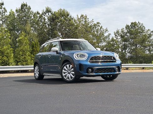 Used 2022 MINI Cooper Countryman S w/ Signature Upholstery Package AWD/4WD image 2