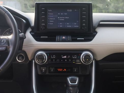 Used 2019 Toyota RAV4 XLE Premium w/ Cold Weather Package AWD/4WD image 26
