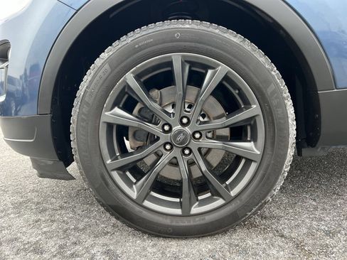 Used 2018 Ford Explorer XLT w/ Equipment Group 202A image 12