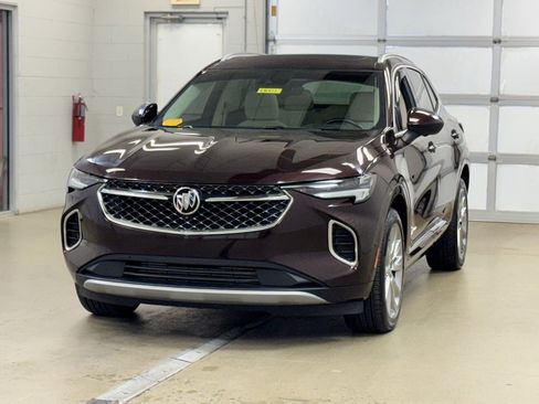 Used 2023 Buick Envision Avenir image 3