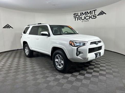 Used 2021 Toyota 4Runner SR5 AWD/4WD image 1