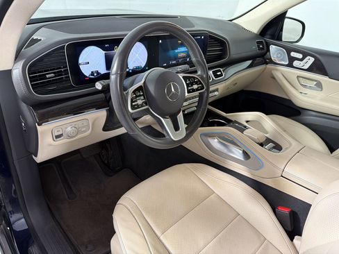 Used 2020 Mercedes-Benz GLS 450 4MATIC image 4