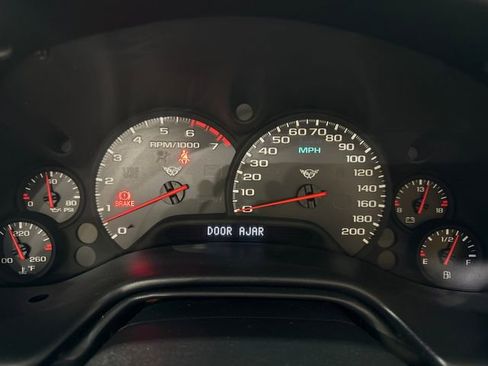 Used 2002 Chevrolet Corvette Convertible w/ Preferred Equipment Group2 RWD image 10