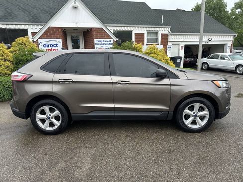 Used 2019 Ford Edge SE FWD image 9