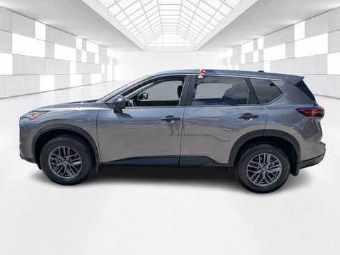 Certified 2024 Nissan Rogue S FWD image 4