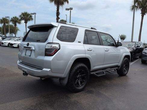 Used 2019 Toyota 4Runner SR5 Premium AWD/4WD image 4
