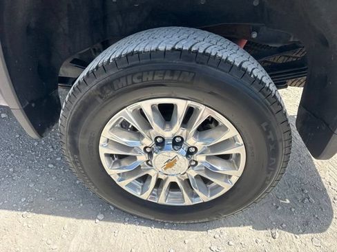Used 2022 Chevrolet Silverado 3500 High Country w/ Z71 Off-Road Package AWD/4WD image 19