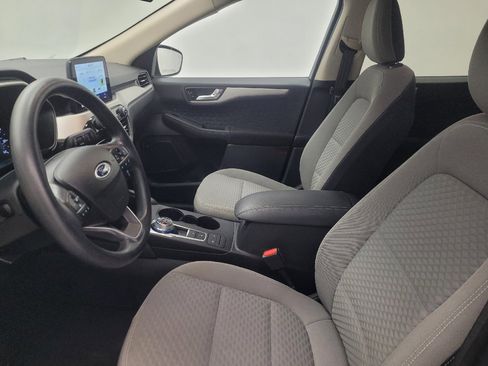 Used 2020 Ford Escape SE image 17
