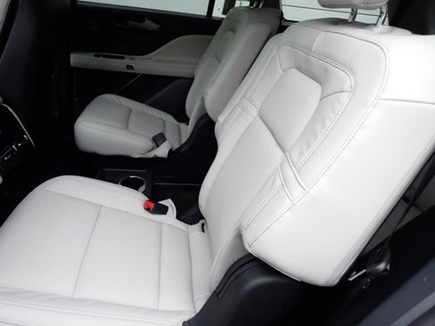 New 2026 Lincoln Aviator Reserve w/ Jet Appearance Package image 16