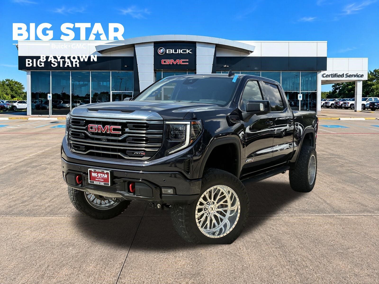 Used 2023 GMC Sierra 1500 AT4 w/ AT4 Premium Package AWD/4WD image 1