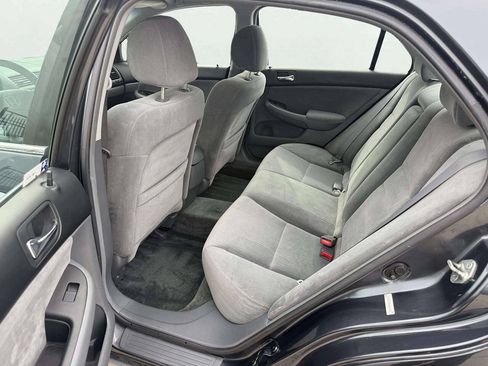 Used 2005 Honda Accord LX image 11