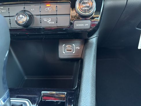 New 2026 Jeep Compass Latitude image 15