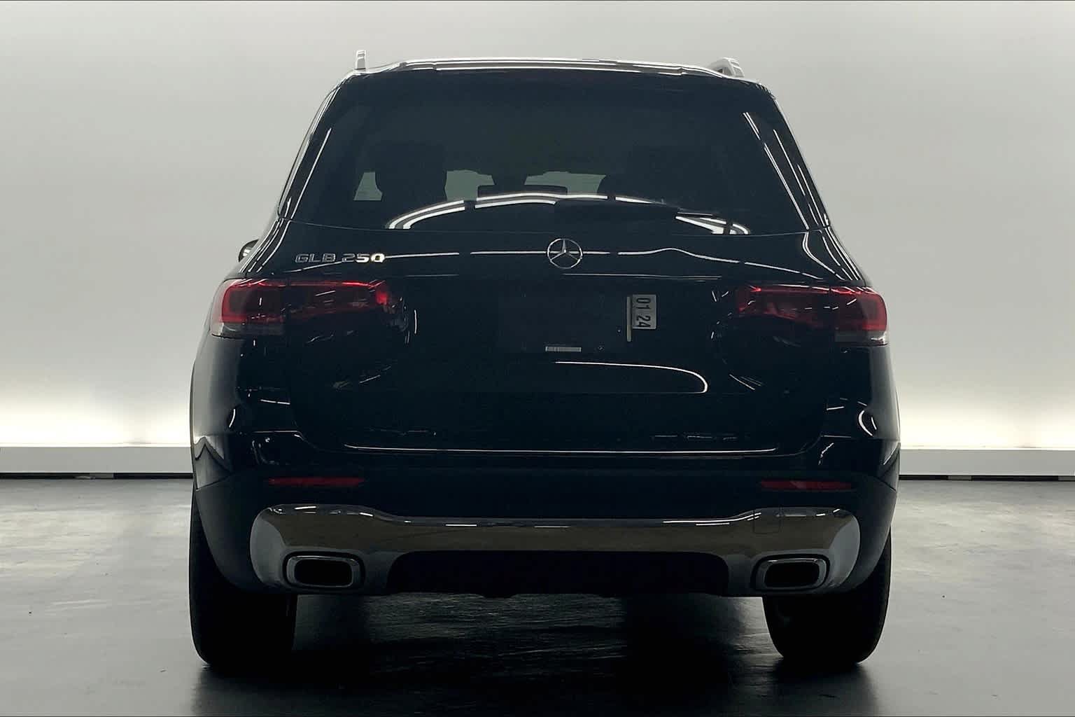 Used 2020 Mercedes-Benz GLB 250 image 4