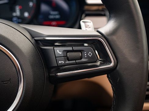 Certified 2024 Porsche Macan image 24