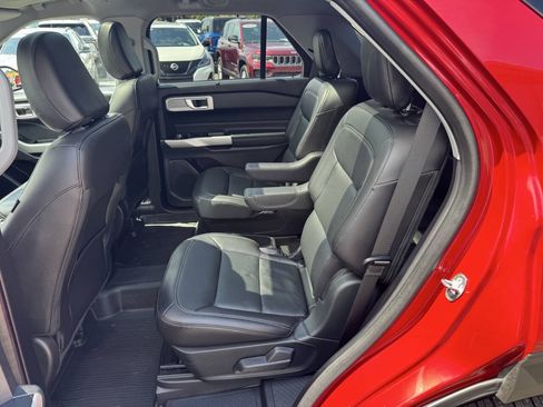 Used 2021 Ford Explorer Limited w/ Hybrid Equipment Group 310A AWD/4WD image 9