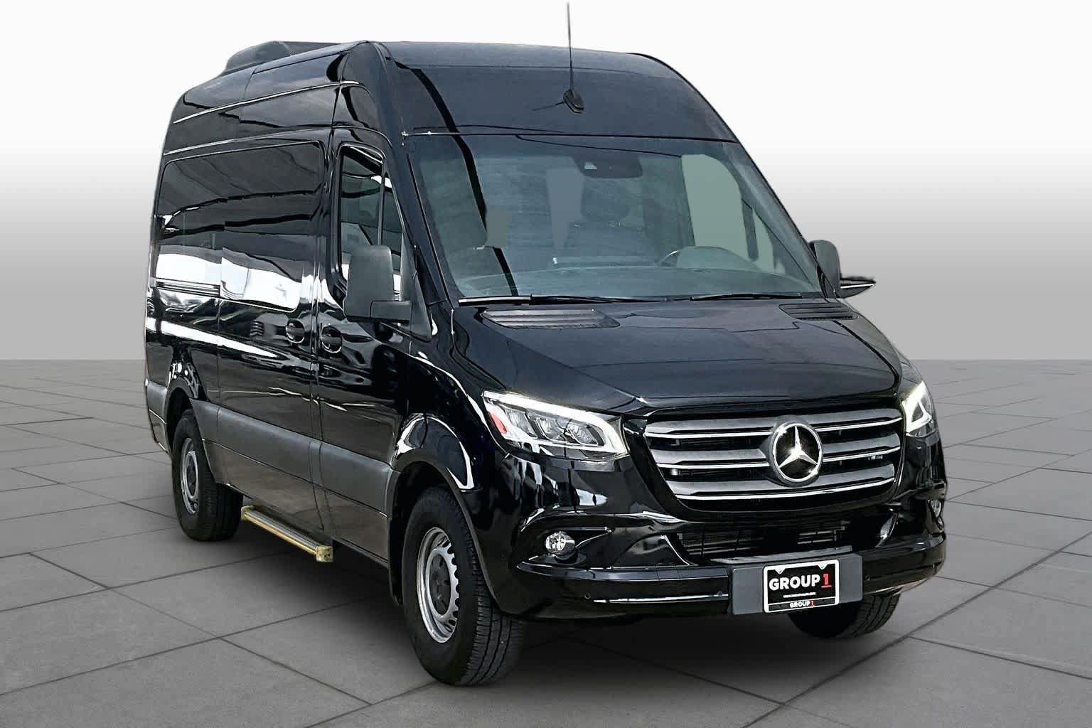 Used 2023 Mercedes-Benz Sprinter 1500 image 3