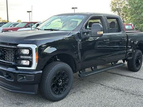 New 2027 Ford F250 XLT w/ XLT Premium Package AWD/4WD image 3