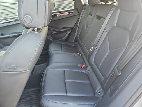 Certified 2025 Porsche Macan AWD/4WD image 22