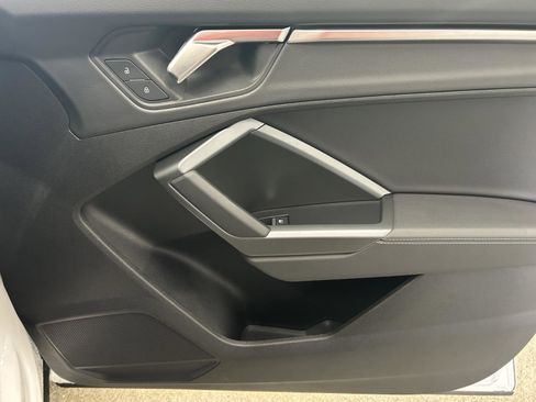 Certified 2025 Audi Q3 2.0T Premium w/ Convenience Package image 26