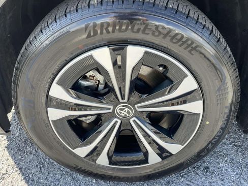 Used 2024 Toyota bZ4X XLE image 8