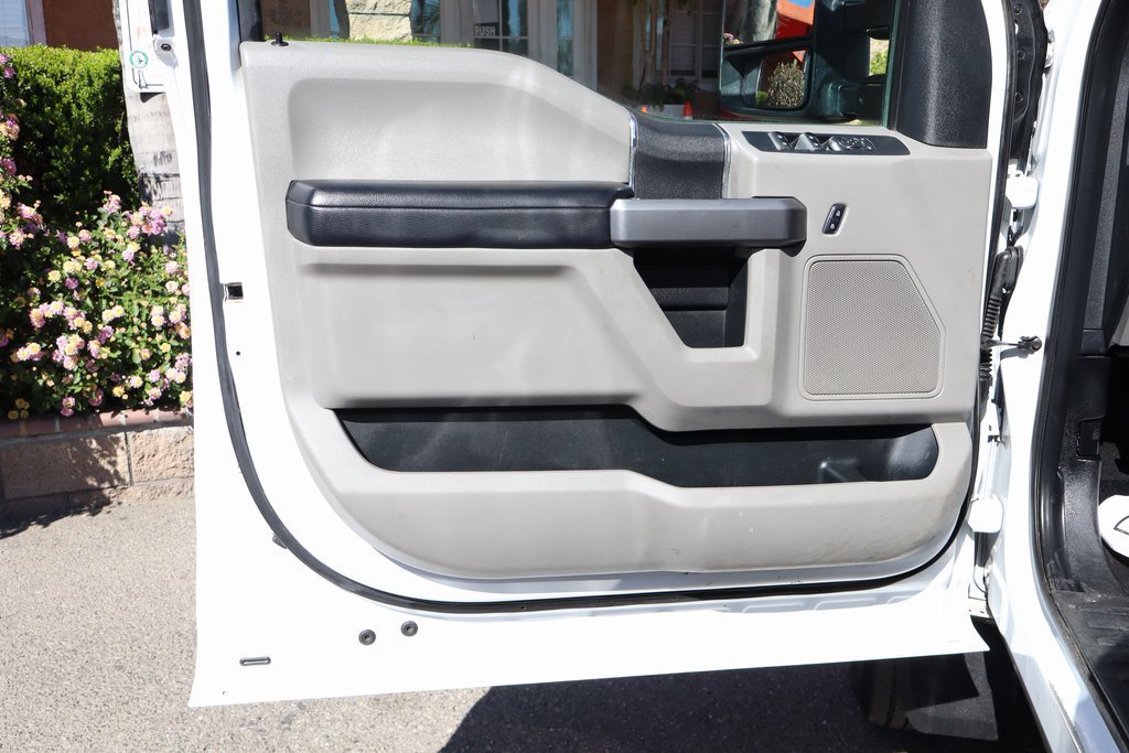 Used 2019 Ford F550 4x4 Crew Cab Super Duty image 15