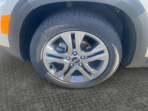 Used 2023 Kia Seltos S FWD image 9