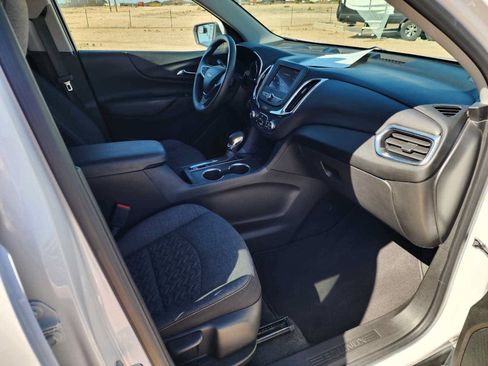 Used 2022 Chevrolet Equinox LT FWD image 12