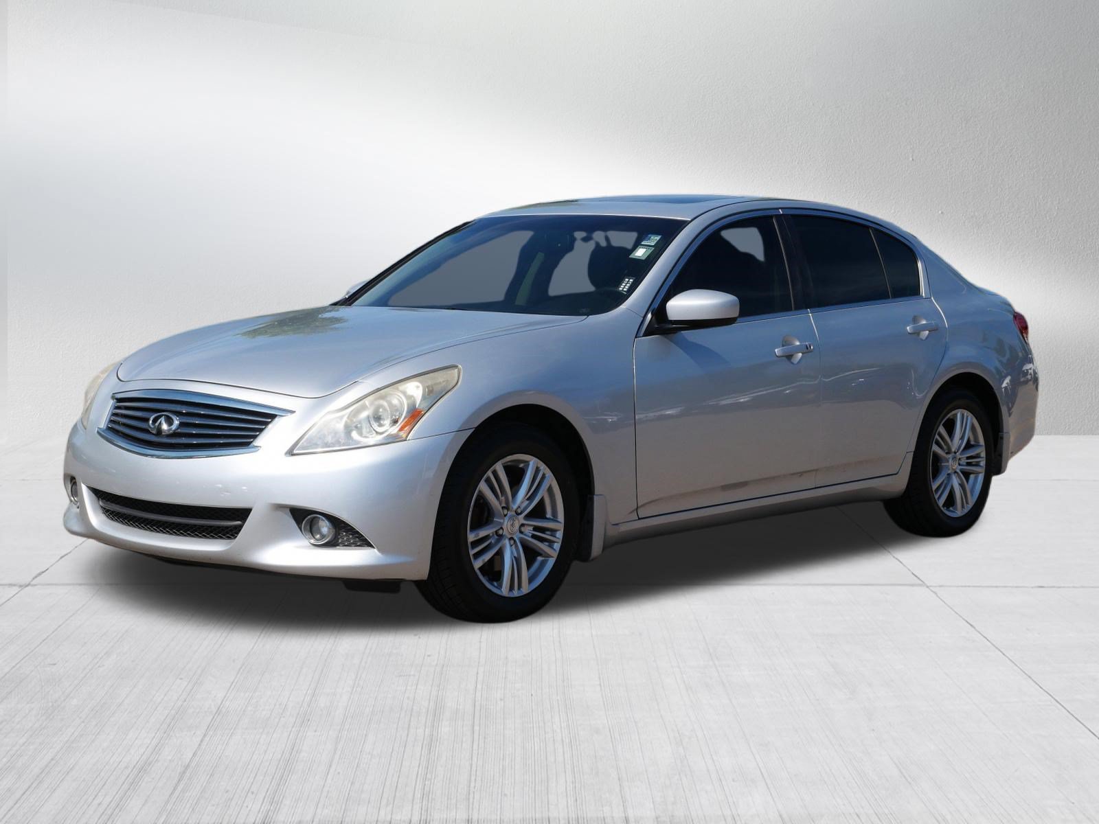 Used 2013 INFINITI G37 x Sedan w/ Premium Pkg AWD/4WD image 3