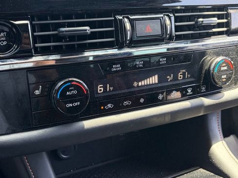 Used 2025 Nissan Pathfinder Rock Creek AWD/4WD image 9