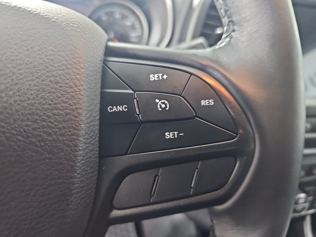 Used 2019 Jeep Cherokee Trailhawk AWD/4WD image 22
