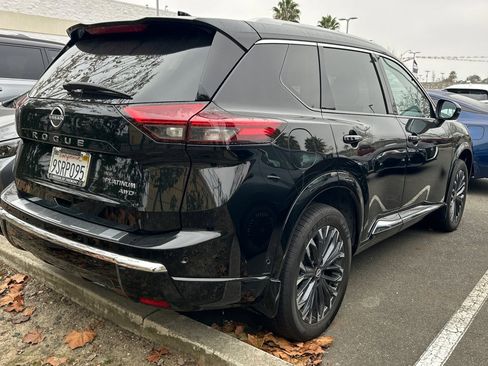 Certified 2024 Nissan Rogue Platinum w/ Platinum Premium Package image 3