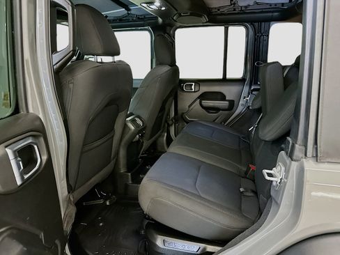 Used 2023 Jeep Wrangler Unlimited w/ Cold Weather Group image 28