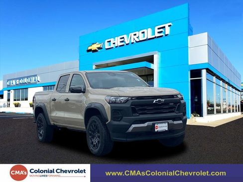 Certified 2024 Chevrolet Colorado Trail Boss w/ Advanced Trailering Package image 1